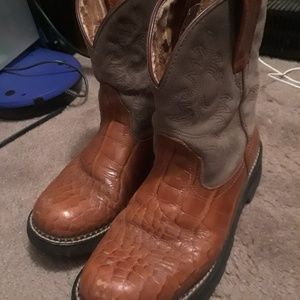 SOLD Ariat boots